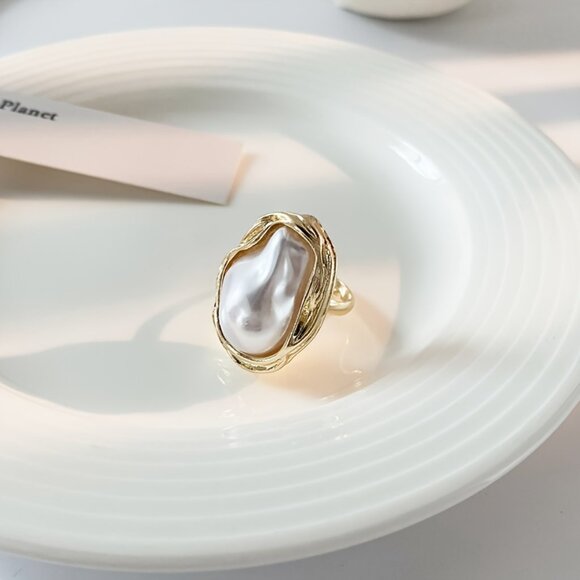 Pearl Ring - French Romantic Style - Picture 7 of 9